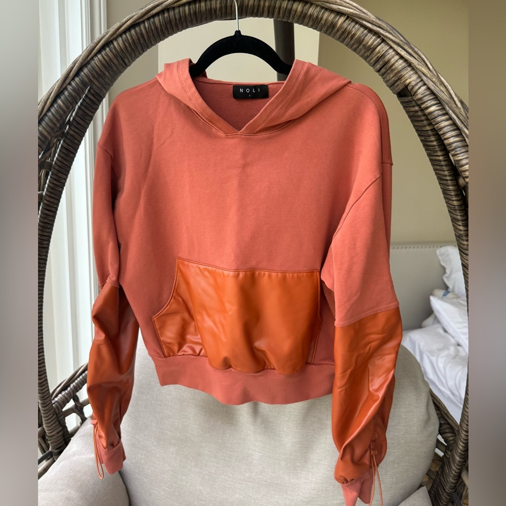 Noli Yoga hoodie